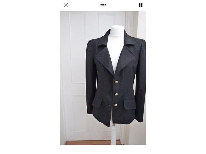 Chanel Grey Cashmere Wool Jacket - view 2