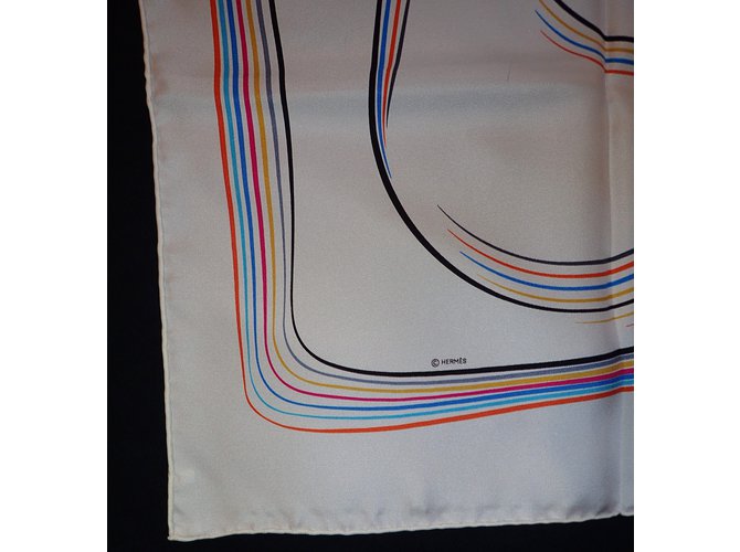 Sciarpa di seta Hermès 24 Faubourg bianca Bianco - vista 7