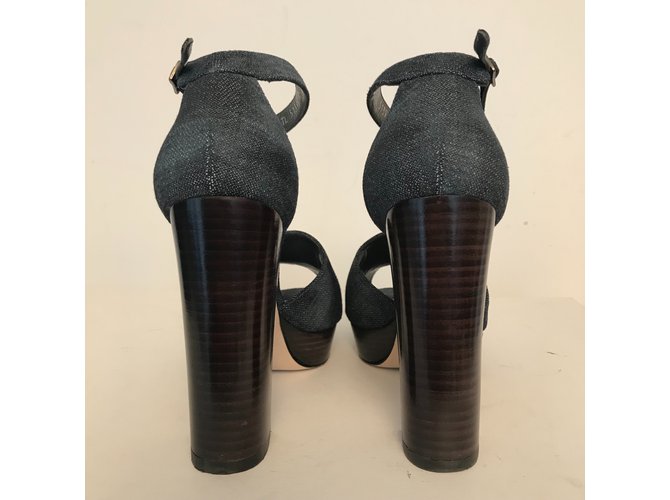 Sandali Stuart Weitzman in denim blu - vista 3