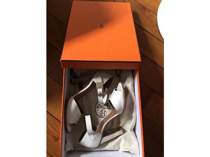 Sandalias Hermès en piel blanca talla 38 Blanco - vista 5