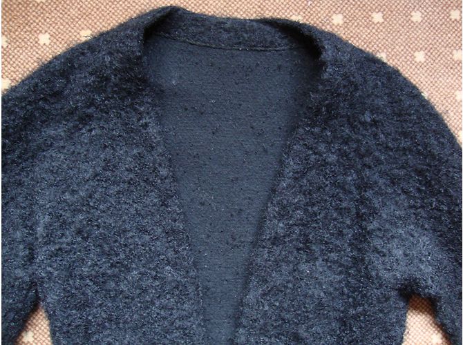 Vintage Schwarzer Bolero aus Bouclé Wolle - Ansicht 3