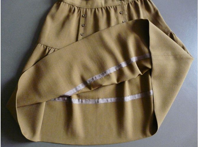 Autre Marque Falda de crepé de lana kaki con puente Caqui - vista 4