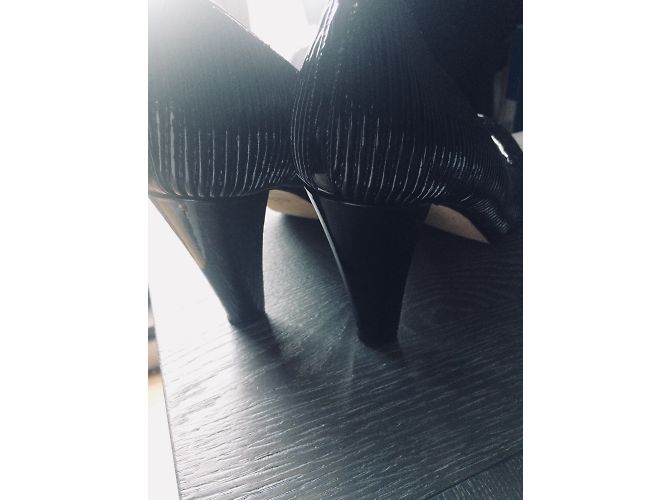 Décolleté Calvin Klein in vernice nera misura 41 Nero - vista 4