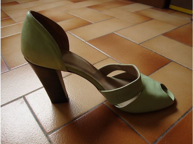 Autre Marque Sandali JET SET in pelle verde oliva - vista 5