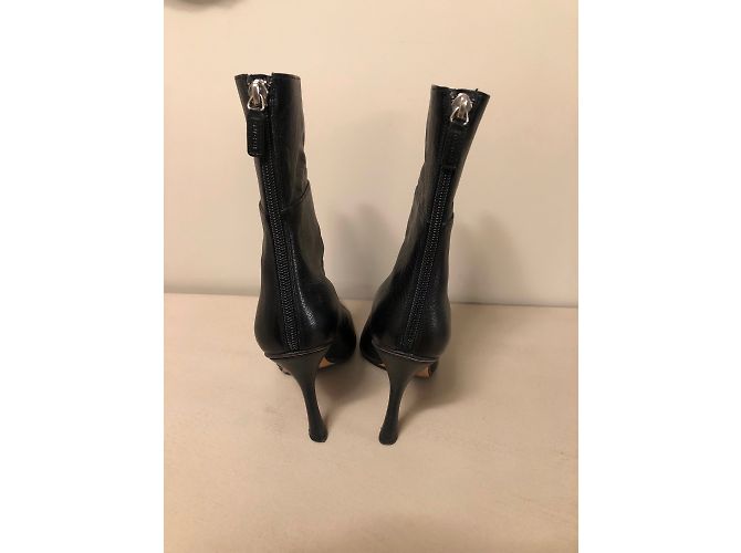 Botines Gucci de piel granulada negra Negro - vista 3