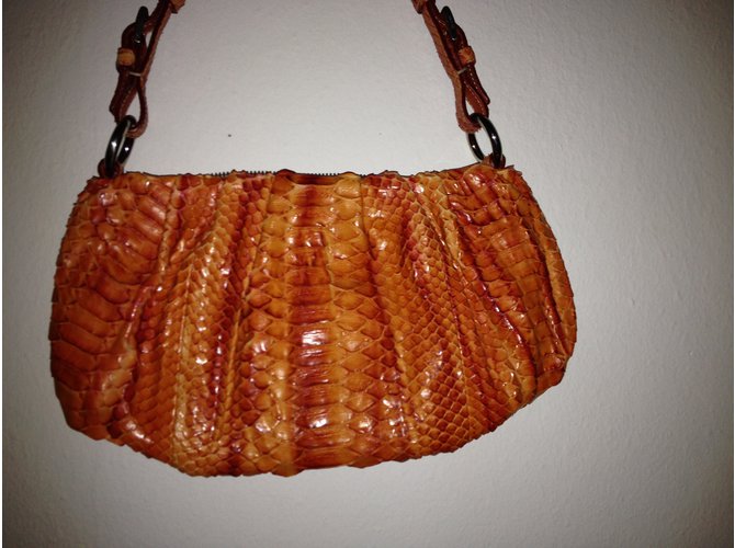 Clutch Prada in Pitone Arancione - vista 2