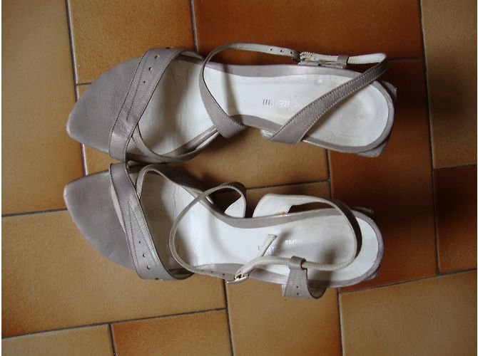 Sandali Stéphane Kelian in pelle viola - vista 3