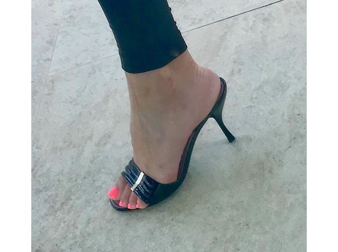Mule Louis Vuitton in vernice nera Nero - vista 5