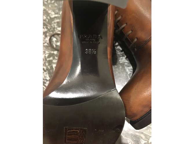 Scarpe Prada in pelle marroni con tacco 9cm Marrone - vista 3