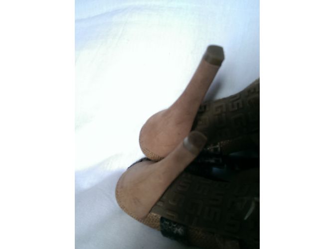 Sandali Guess in pelle nero beige marrone chiaro 39.5 - vista 8