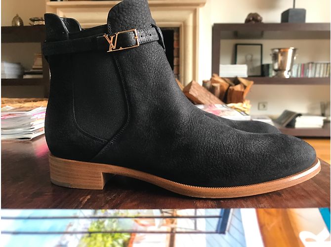 Stivaletti Louis Vuitton in pelle nera 40.5 Nero - vista 4