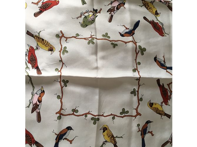 Hermès Sciarpe di seta "Les oiseaux sur un fil" Hugo GRYGKAR Multicolore - vista 3