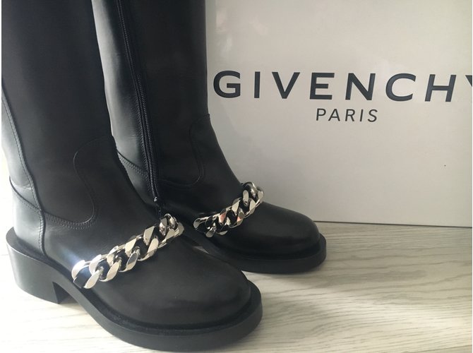 Givenchy Chain Lederstiefel Schwarz - Ansicht 4