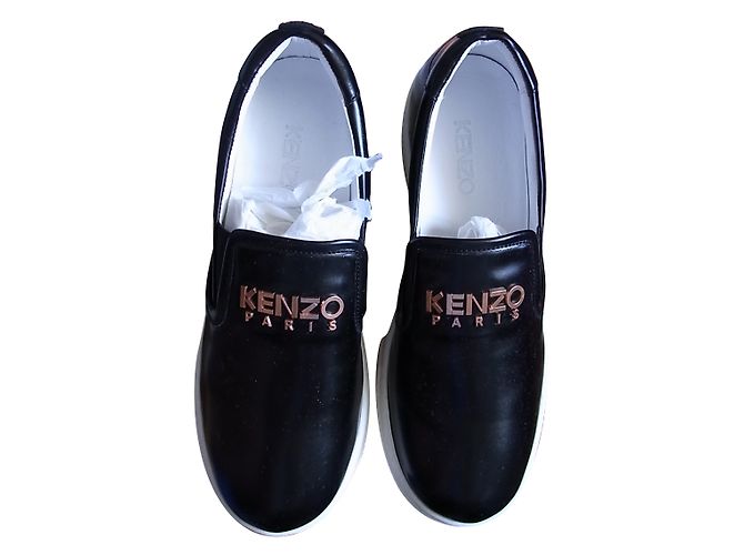 Kenzo Slip on - vue 3