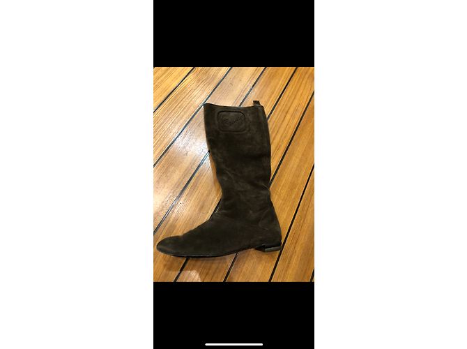 Botas Salvatore Ferragamo de piel de ciervo caqui - vista 2