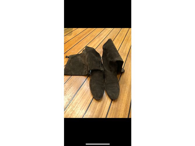 Botas Salvatore Ferragamo de piel de ciervo caqui - vista 3