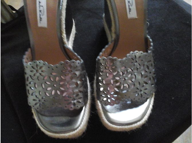 Mule con zeppa Oscar de la Renta in pelle bronzo - vista 3