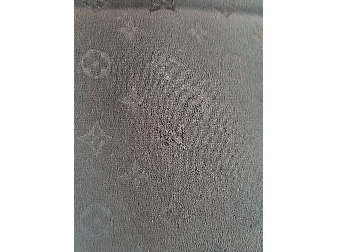 Louis Vuitton Schwarzer Seiden-Monaco Square-Schal - Ansicht 7