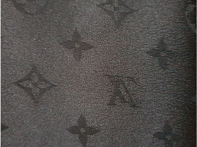 Louis Vuitton Schwarzer Seiden-Monaco Square-Schal - Ansicht 8