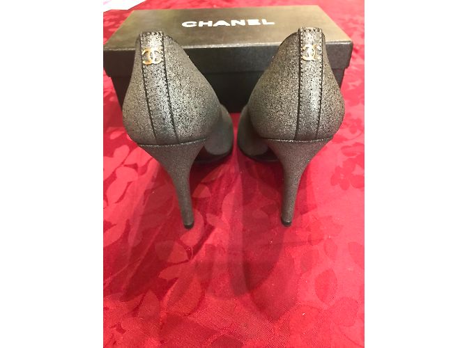 Chanel Pumps aus Leder Grau Größe 37 - Ansicht 4