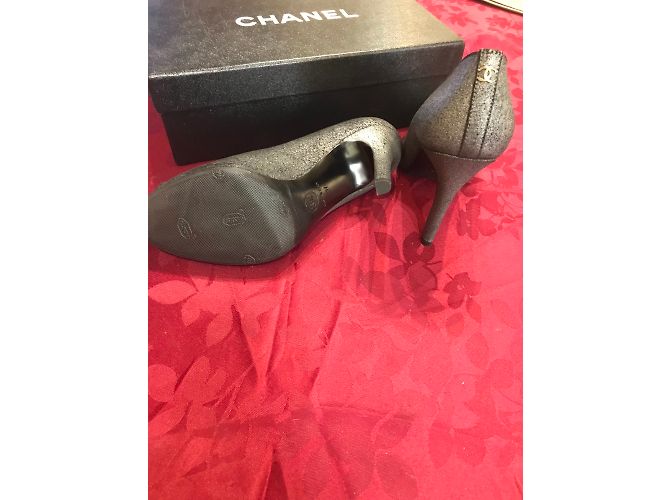 Chanel Pumps aus Leder Grau Größe 37 - Ansicht 6