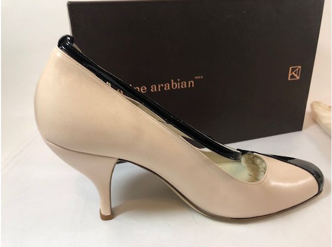 Décolleté Karine Arabian in vernice rosa - vista 5