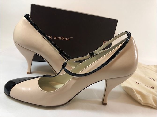 Décolleté Karine Arabian in vernice rosa - vista 6