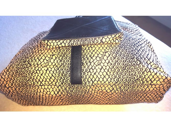 Lancel Handtasche aus Leder und Canvas Python Print Beige Kamel Schwarz Python drucken - Ansicht 2