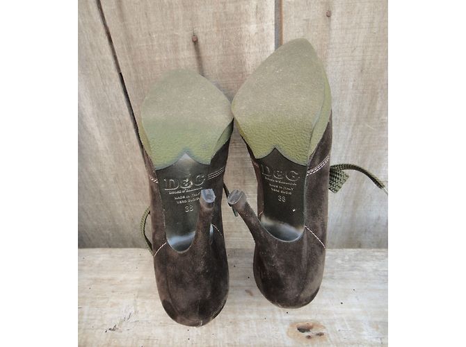 Botas de Tornozelo Dolce & Gabbana Castanho Escuro Pele de Cervo 38 - vista 6