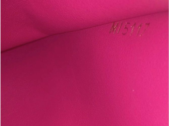 Louis Vuitton Capucines Compact Black Pink - view 7