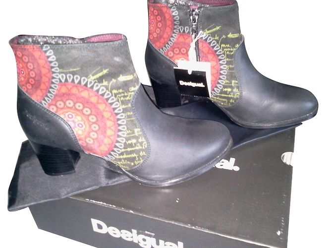 Stivaletti Desigual in pelle neri e rossi 37 Multicolore - vista 2