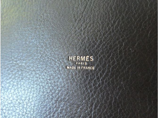 Bolso tipo saco Hermès Market cuero marrón oscuro - vista 2