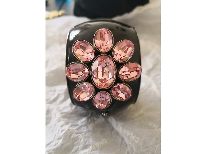 Bracciale Chanel Fiore in Resina Nero Rosa - vista 5