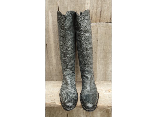Sartore Stiefel aus grauem Pythonleder - Ansicht 3