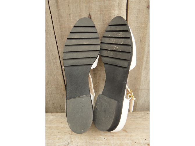 Sandali Salvatore Ferragamo in pelle bianca granulata Bianco - vista 9