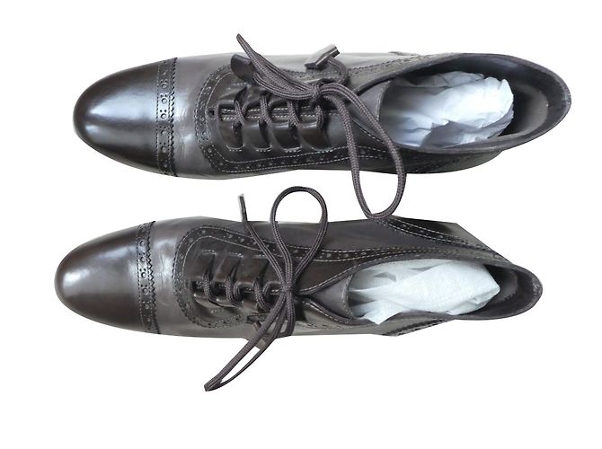 Autre Marque Scarpe derby in pelle taupe e marrone scuro Cioccolato - vista 2