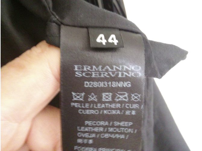 Ermanno Scervino Jacke aus schwarzem Leder mit Fransen und Blumen - Ansicht 4