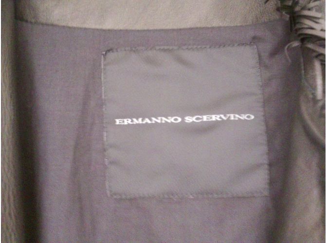 Ermanno Scervino Jacke aus schwarzem Leder mit Fransen und Blumen - Ansicht 5