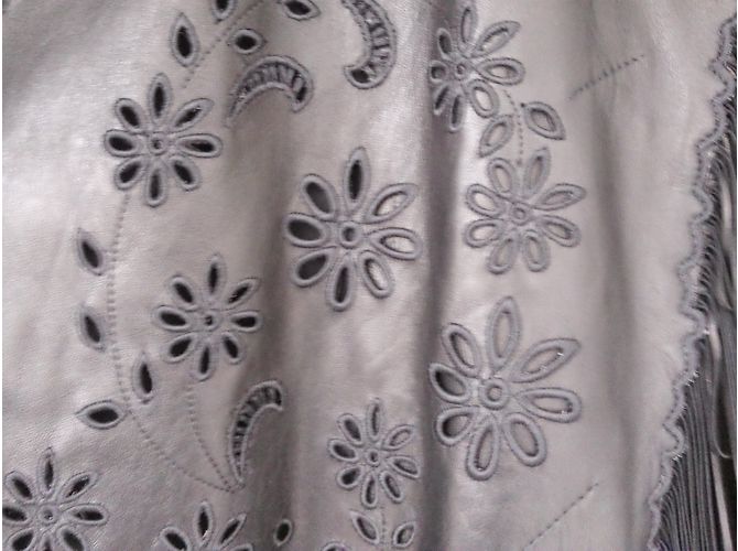 Ermanno Scervino Jacke aus schwarzem Leder mit Fransen und Blumen - Ansicht 8