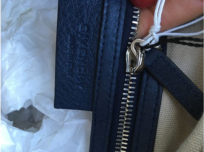 Givenchy Nightingale Micro - vue 6