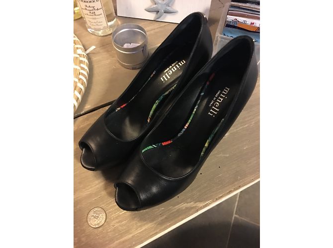 Décolleté Minelli in pelle nera con punta aperta Nero - vista 5