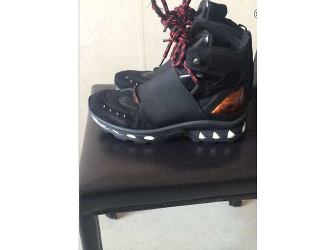 Givenchy Bota de fuga - vista 2