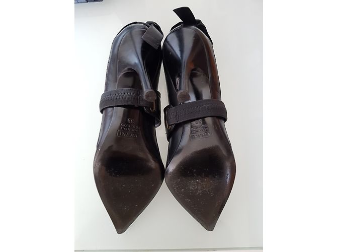 Vicini Black Leather Pumps with Knot Detail Size 39 - view 11