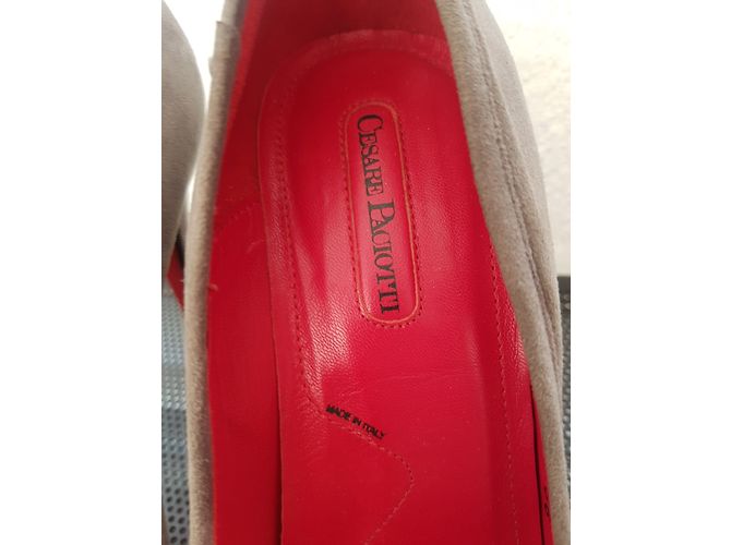 Cesare Paciotti Pumps aus grau Wildleder Größe 36 - Ansicht 12