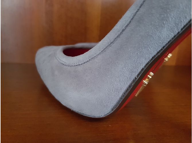 Cesare Paciotti Pumps aus grau Wildleder Größe 36 - Ansicht 8