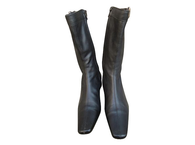 Gucci Black Leather Ankle Boots - view 2