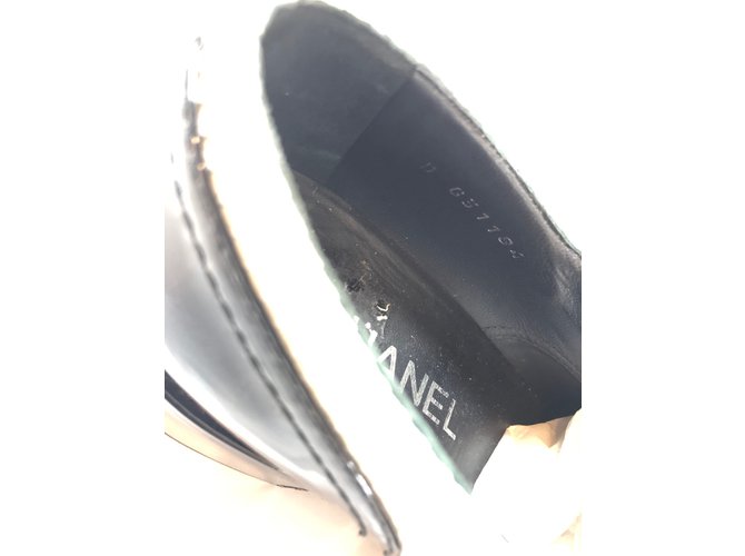 Chanel Derby-Schuhe Schwarz Weiß - Ansicht 6