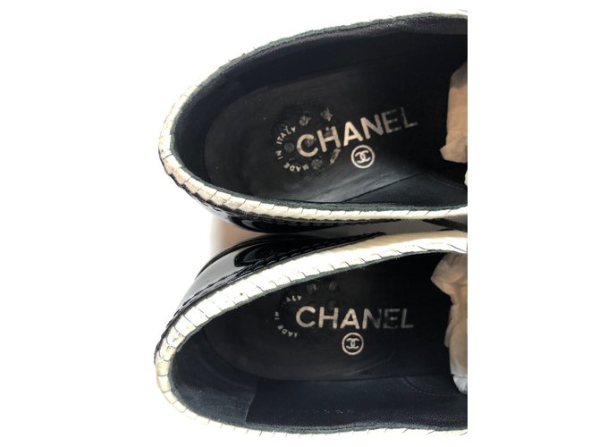 Chanel Derby-Schuhe Schwarz Weiß - Ansicht 7