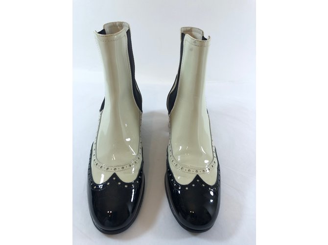 Chanel Stiefel Schwarz Weiß - Ansicht 2