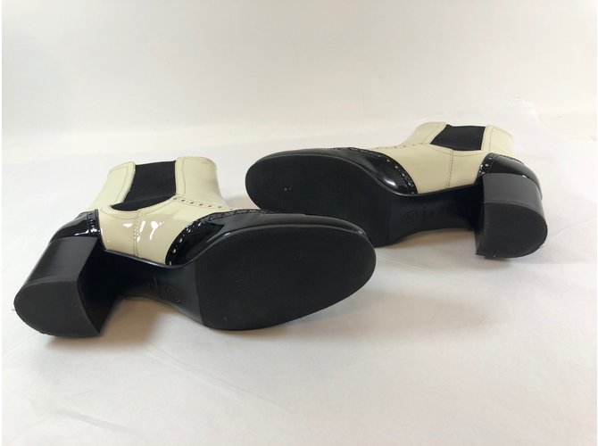 Chanel Stiefel Schwarz Weiß - Ansicht 6